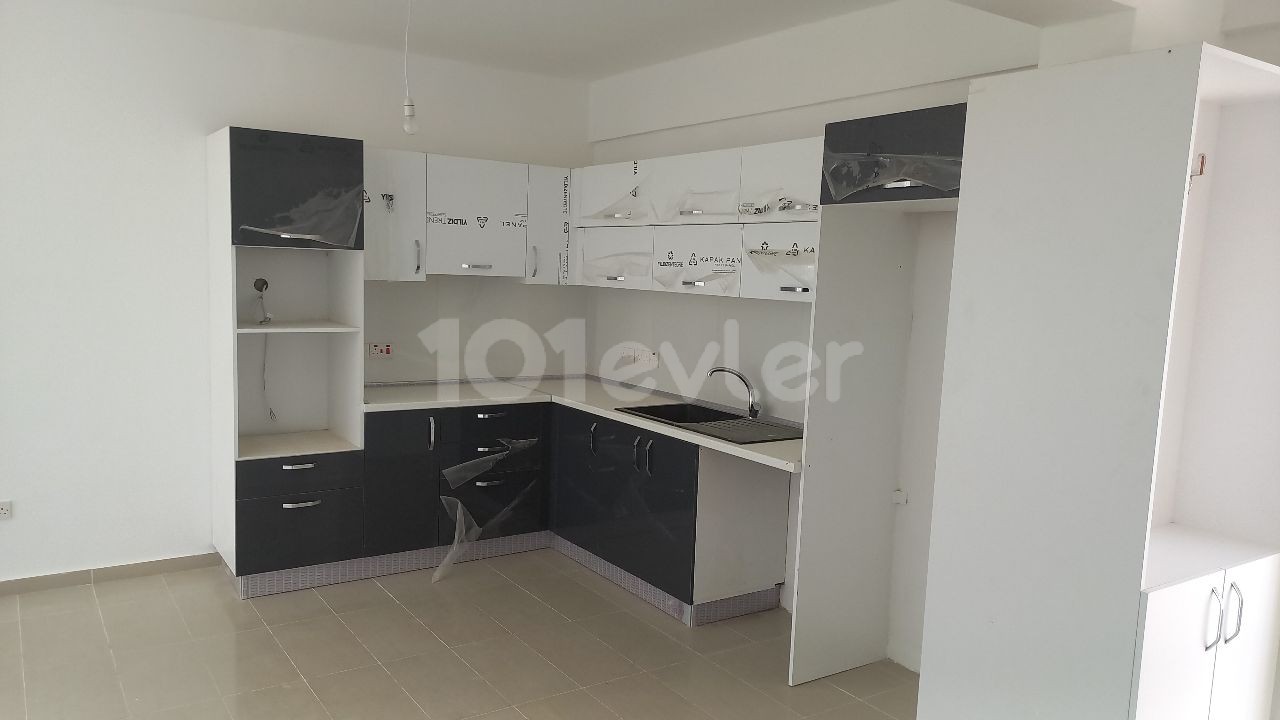 NEUE LUXUSWOHNUNGEN 2+1 90 M2 IN GÖNYELI