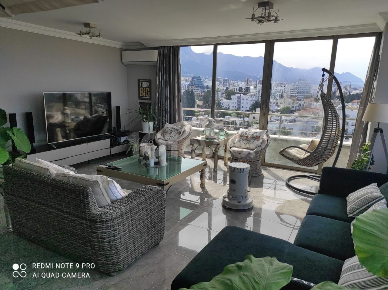 3+1 FULLY FURNISHED PENTHOUSE IN THE CENTER OF KYRENIA