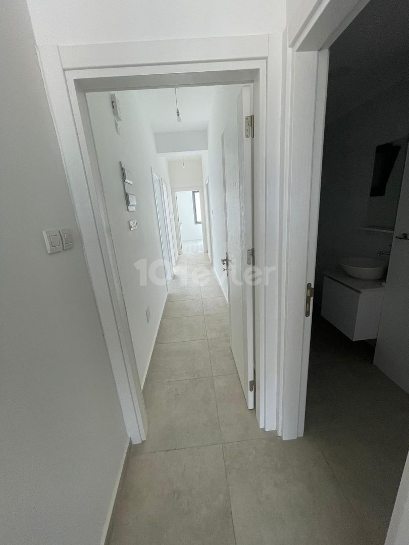 3+1 140 M2 LUXURY APARTMENT FOR SALE WITH ELEVATOR IN A GREAT LOCATION IN DEREBOYUNDA