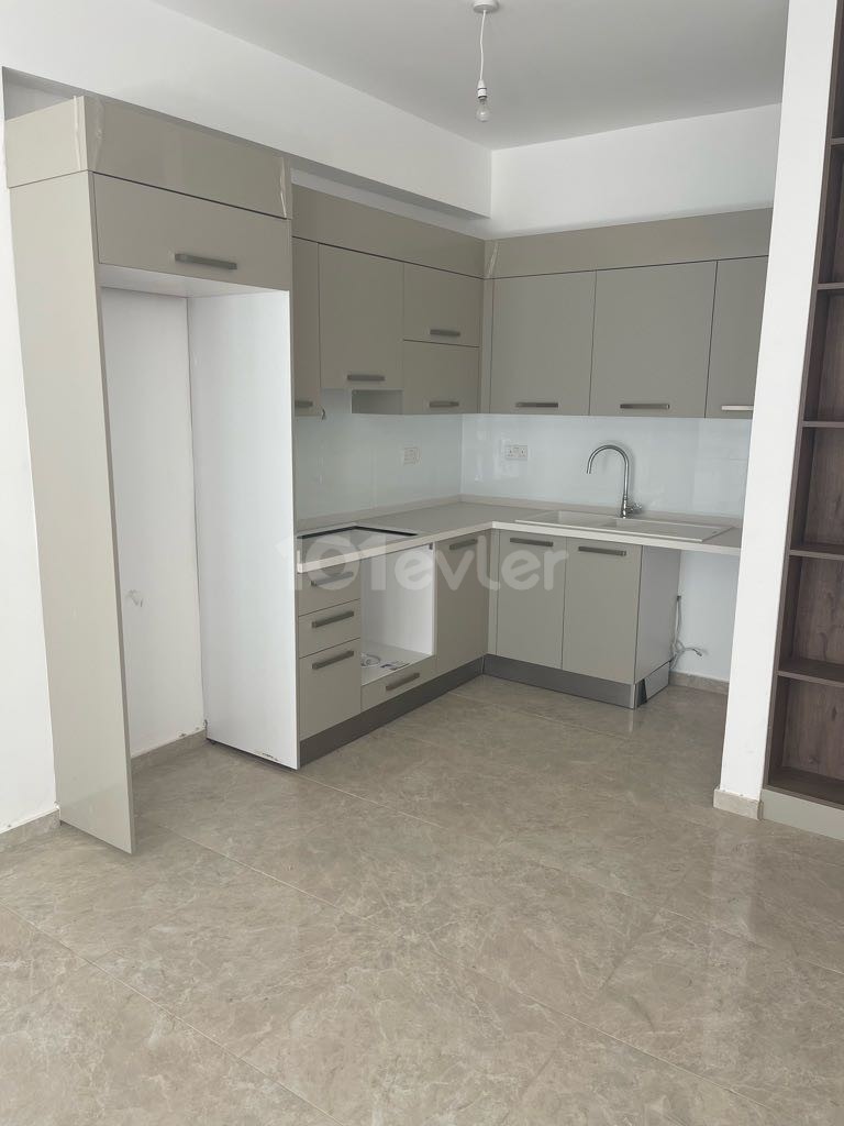 DEREBOYUNDA ASANSÖRLÜ 2+1 LÜKS DAİRE