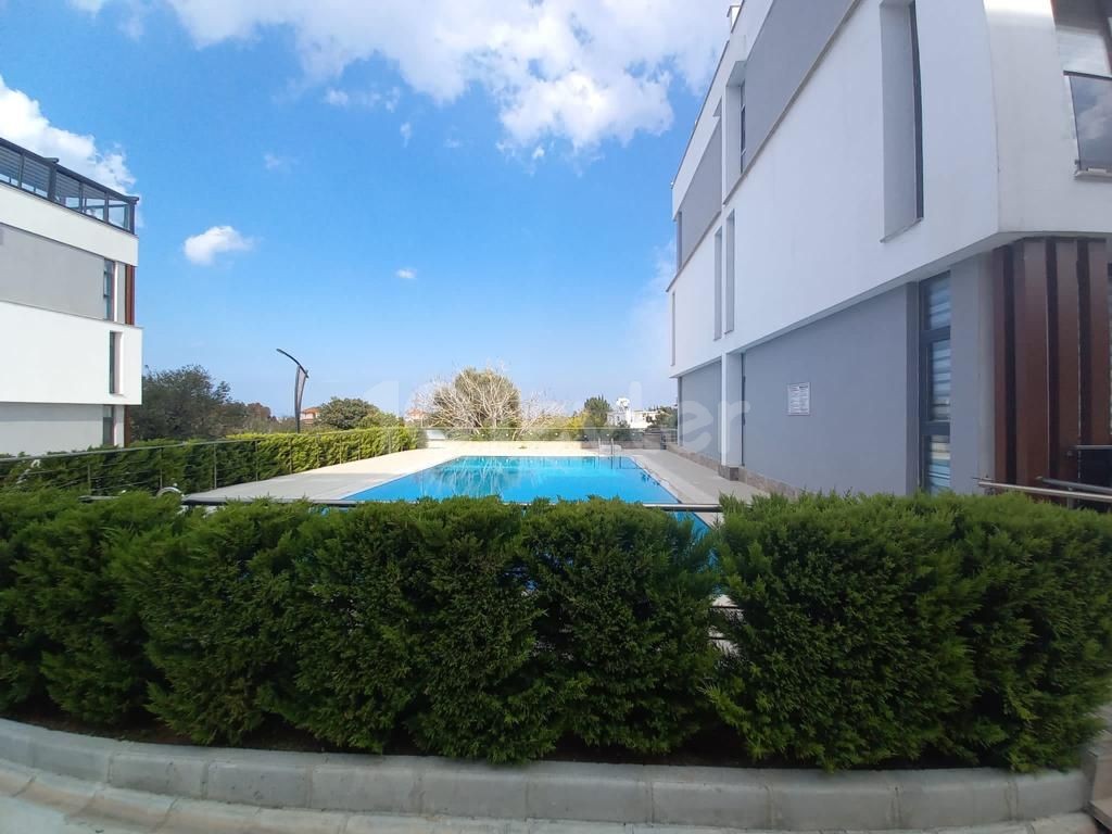 2+1 100 M2 LUXURIOUS APARTMENTS WITH POOL IN A PERFECT LOCATION IN ALSANCAK, GIRNE