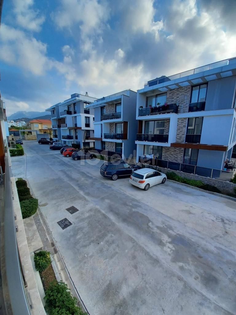 2+1 100 M2 LUXURIOUS APARTMENTS WITH POOL IN A PERFECT LOCATION IN ALSANCAK, GIRNE
