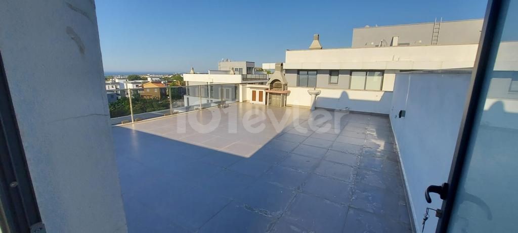 2+1 100 M2 LUXURIOUS APARTMENTS WITH POOL IN A PERFECT LOCATION IN ALSANCAK, GIRNE