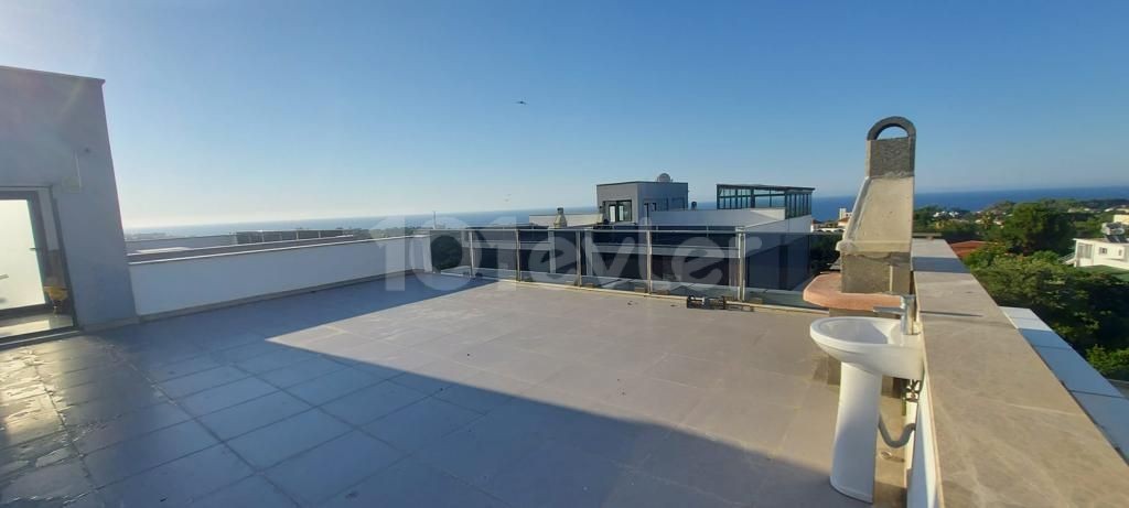 2+1 100 M2 LUXURIOUS APARTMENTS WITH POOL IN A PERFECT LOCATION IN ALSANCAK, GIRNE