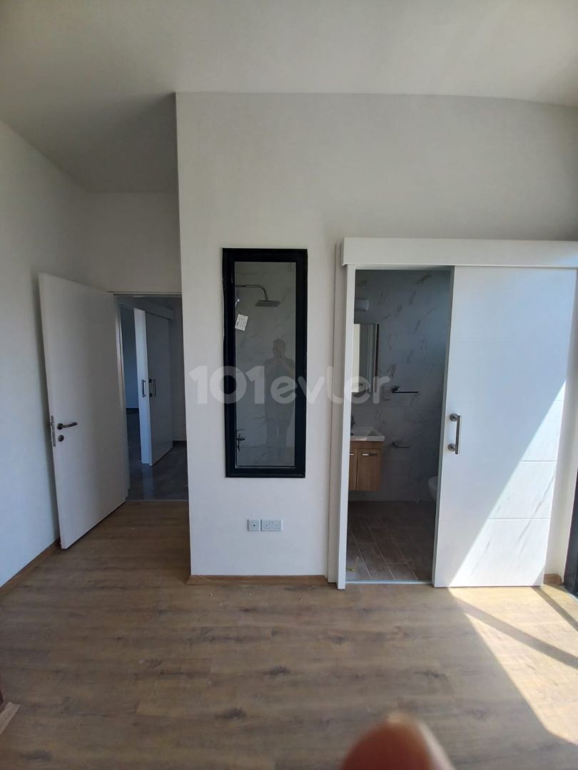 GROUND FLOOR 2+1 APARTMENT FOR SALE IN GÖNYELI DISTRICT 