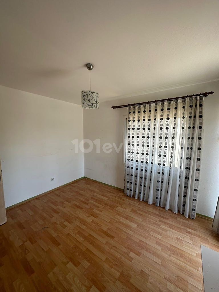 HERGESTELLT IN DER TÜRKEI, VOLLSTÄNDIG RENOVIERT, FANTASTISCHE 3+1 SEHR GERÄUMIGE WOHNUNG IN MARMARA!!!!