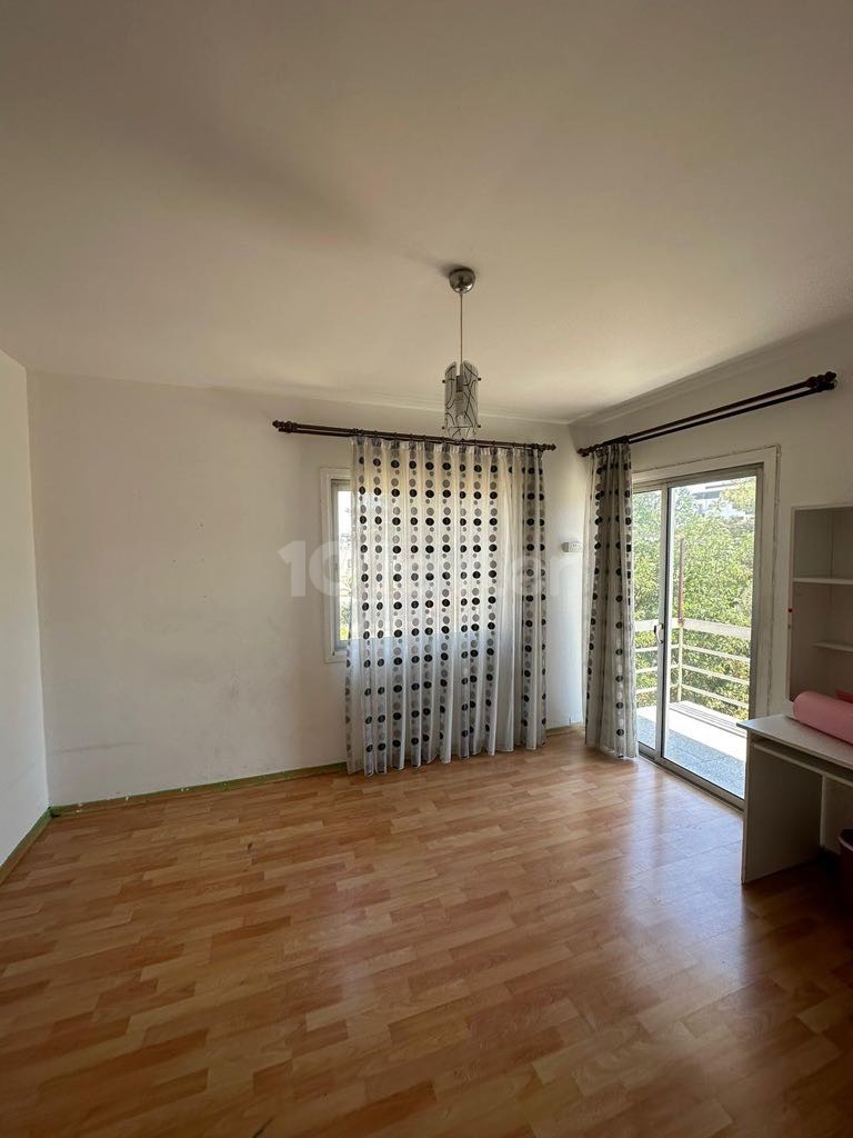 HERGESTELLT IN DER TÜRKEI, VOLLSTÄNDIG RENOVIERT, FANTASTISCHE 3+1 SEHR GERÄUMIGE WOHNUNG IN MARMARA!!!!