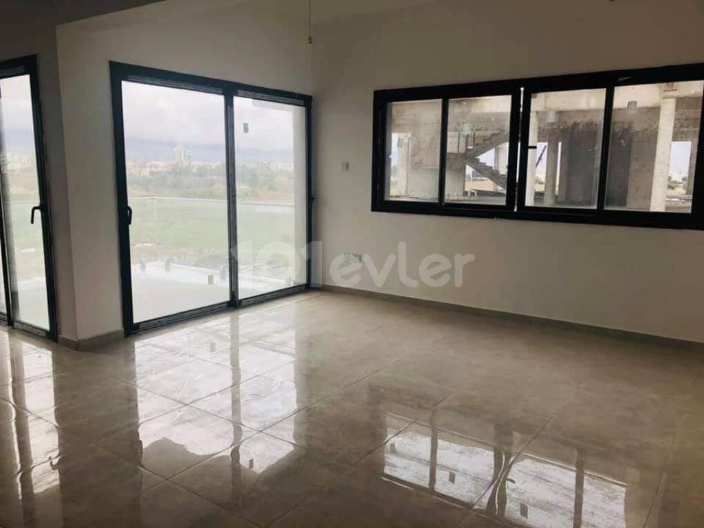 Flat For Sale in Küçük Kaymaklı, Nicosia