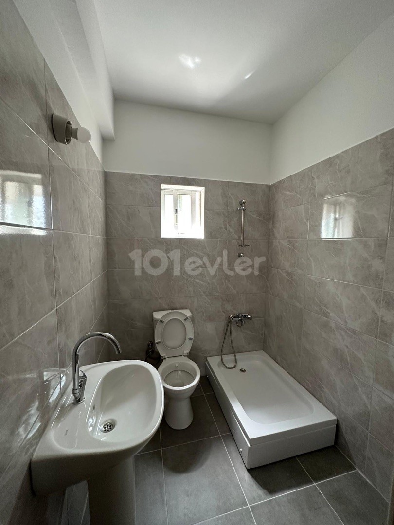 3+1 FLAT FOR SALE IN GÖNYELI NO VAT !!!