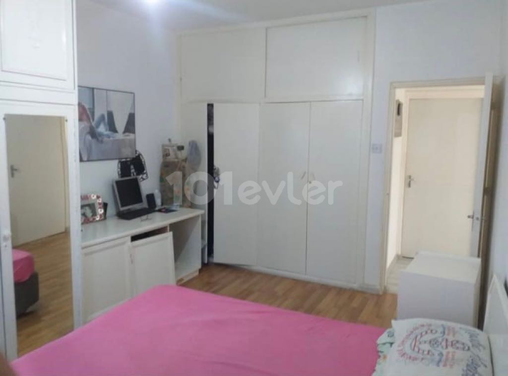 INCREDIBLE FULLY RENOVATED 3+1 FLAT FOR SALE IN TAŞKINKÖY, MADE IN TURKEY, WITH A VERY WIDE SQUARE SQUARE !!!