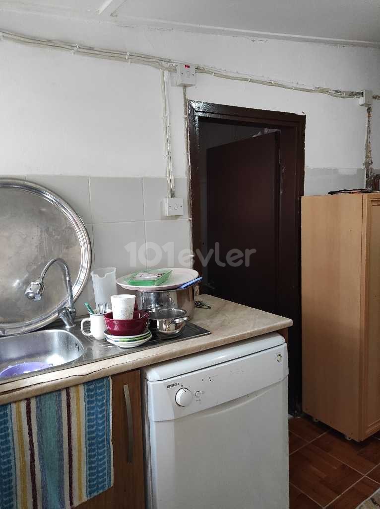 2+1 DETACHED FLAT FOR SALE IN NICOSIA.