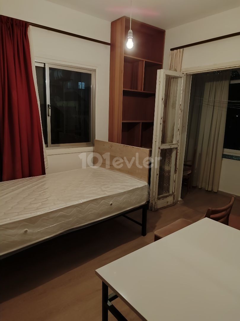 3+1 FLAT FOR STUDENT FOR RENT IN GÖNYELİ