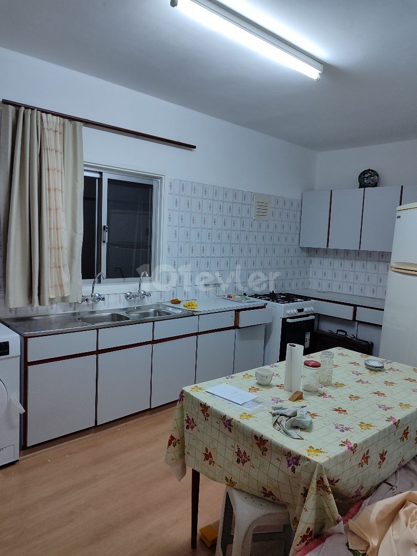 3+1 FLAT FOR STUDENT FOR RENT IN GÖNYELİ