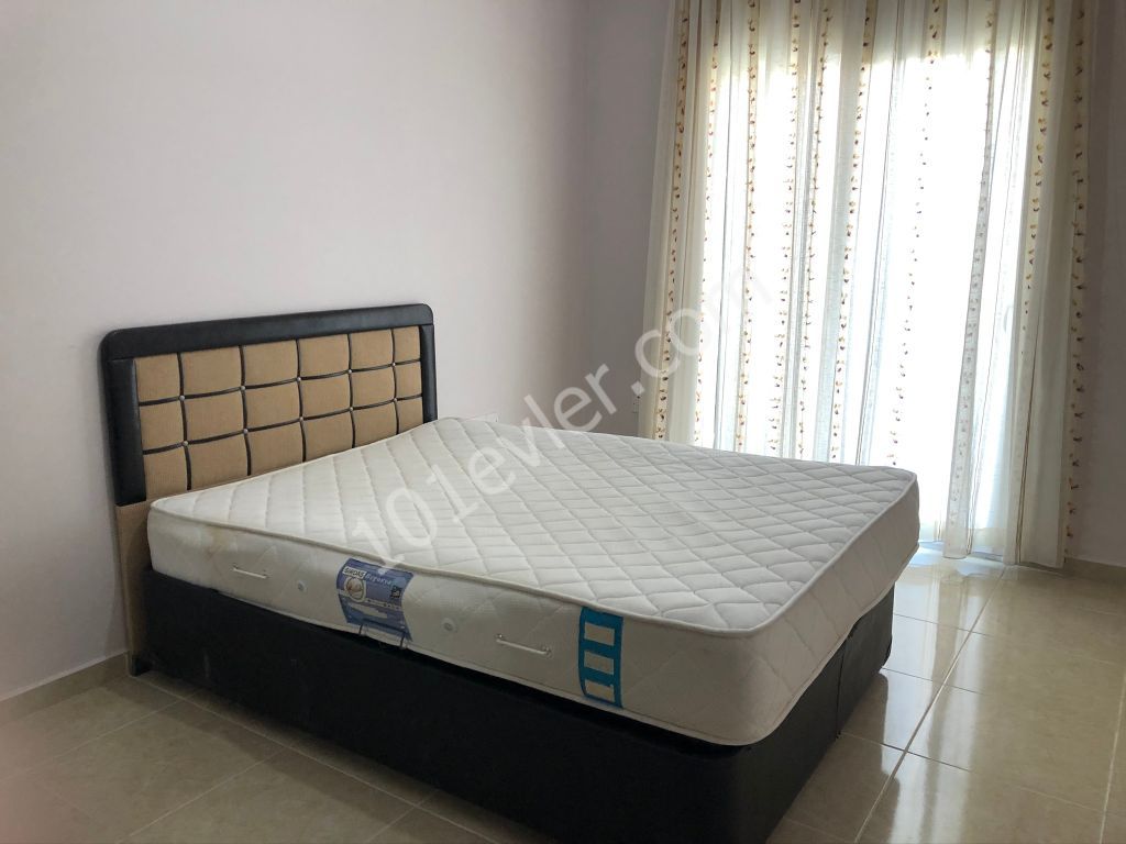 Flat To Rent in Zeytinlik, Kyrenia