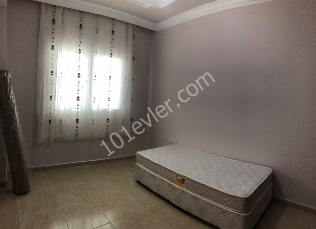 Flat To Rent in Zeytinlik, Kyrenia