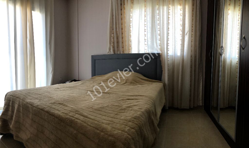 Flat To Rent in Zeytinlik, Kyrenia