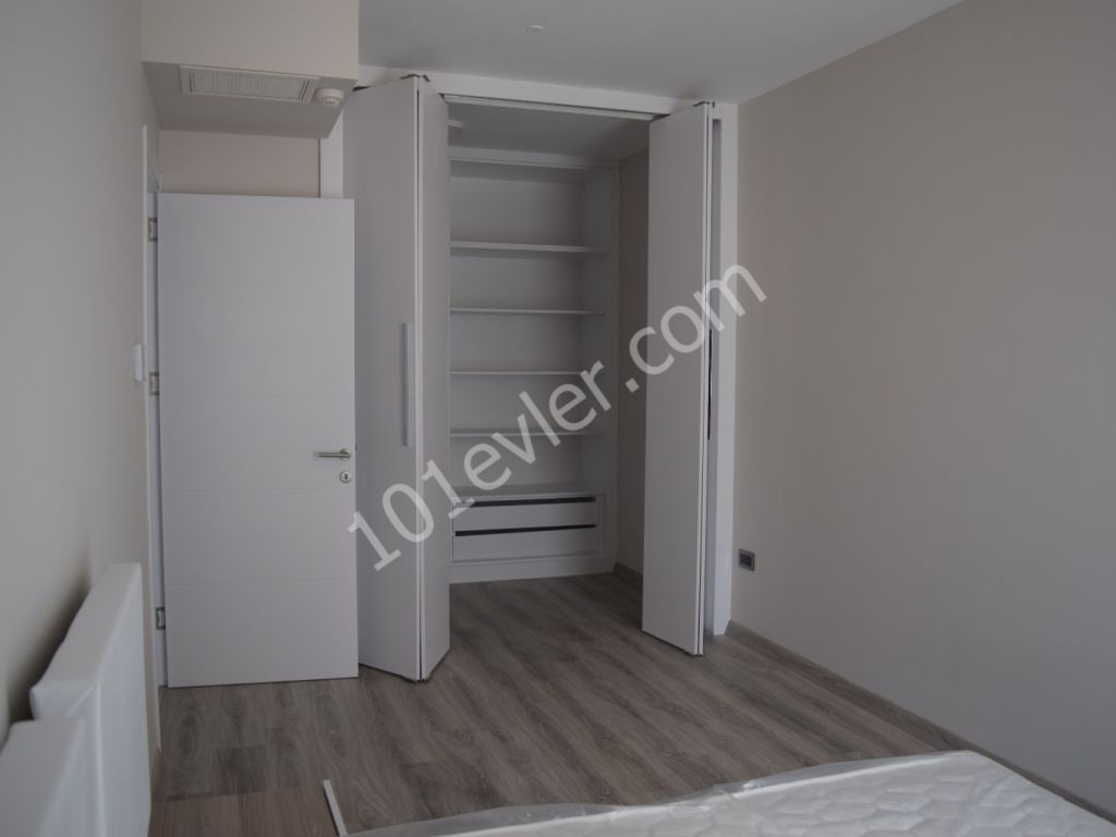 Girne Merkez'de kiralık LÜKS 3+1 daire