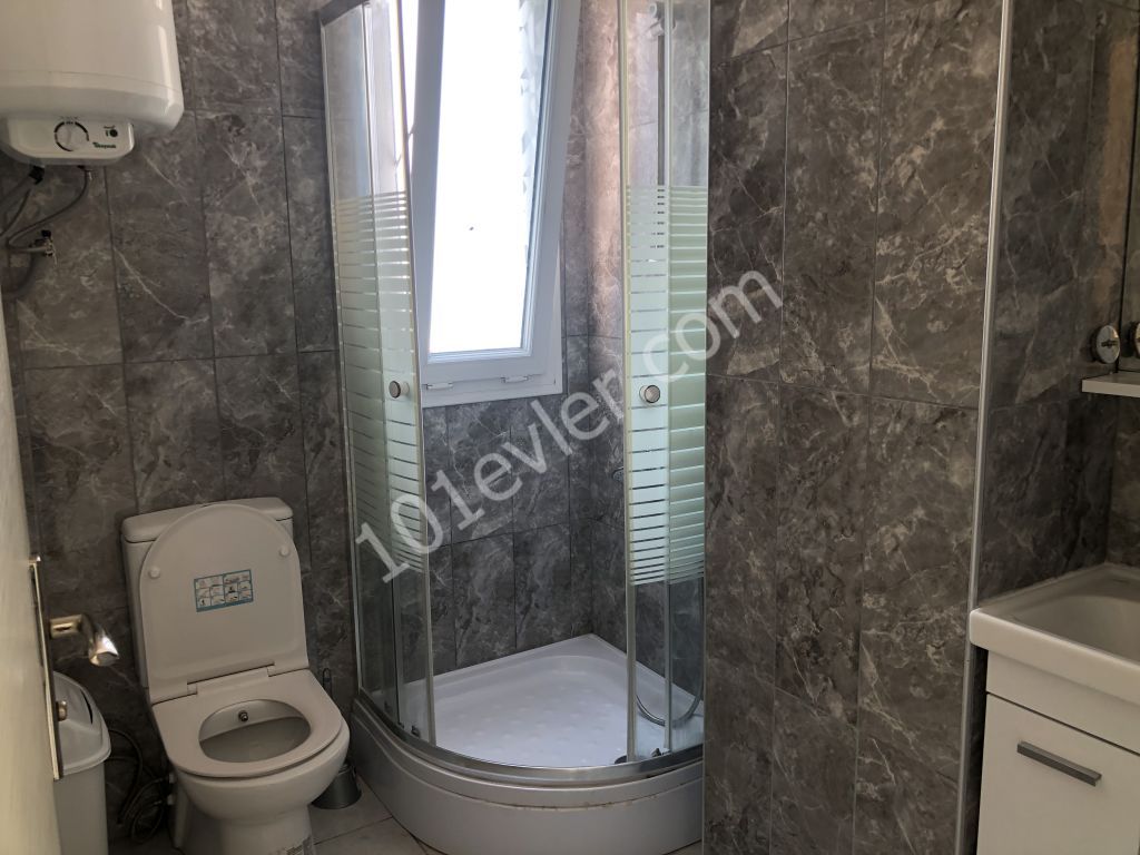 Girne merkezde Kaşgar bölgesinde Kiralık 3+1 Penthouse muhteşem manzaralı