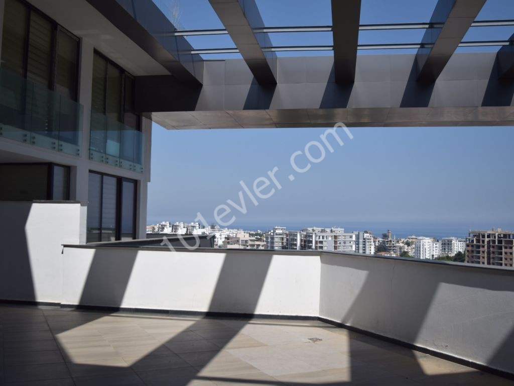 LUX APARTMENT FOR RENT IN KYRENIA