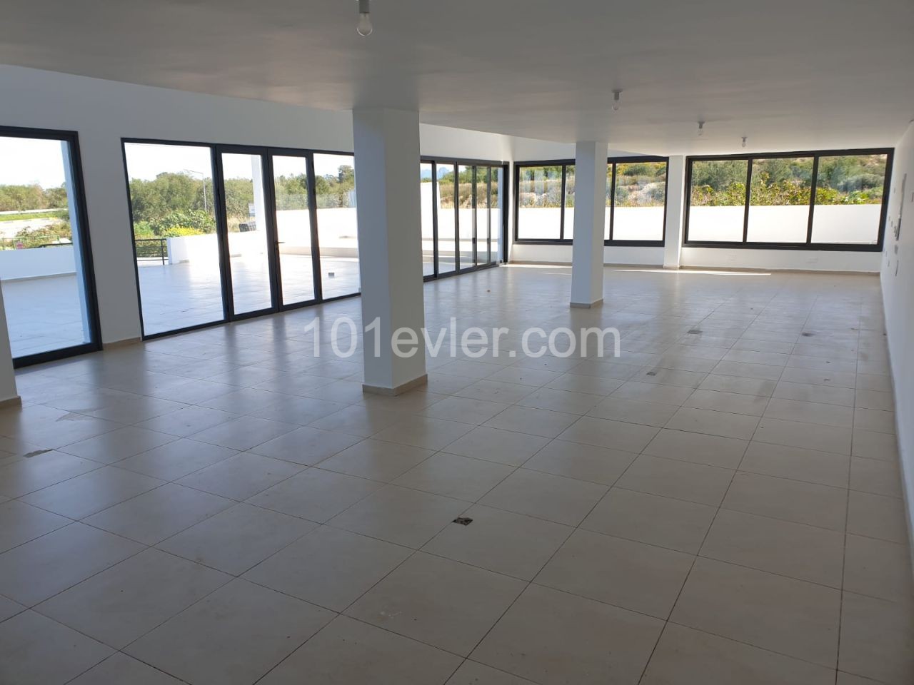 Business To Rent in Girne Merkez, Kyrenia