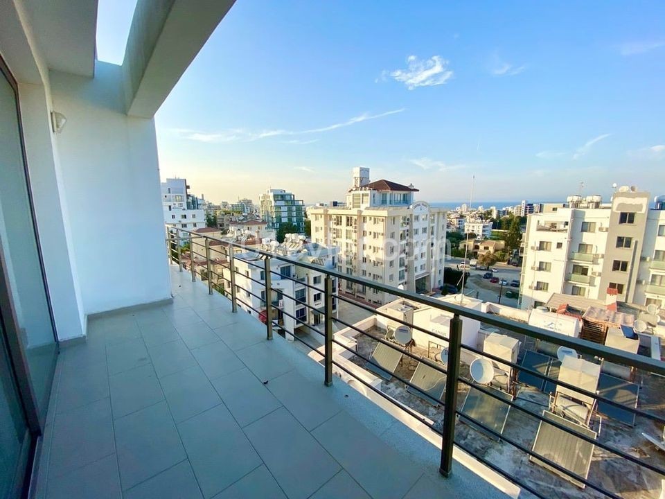 3+1 apartment for rent in Kyrenia Center