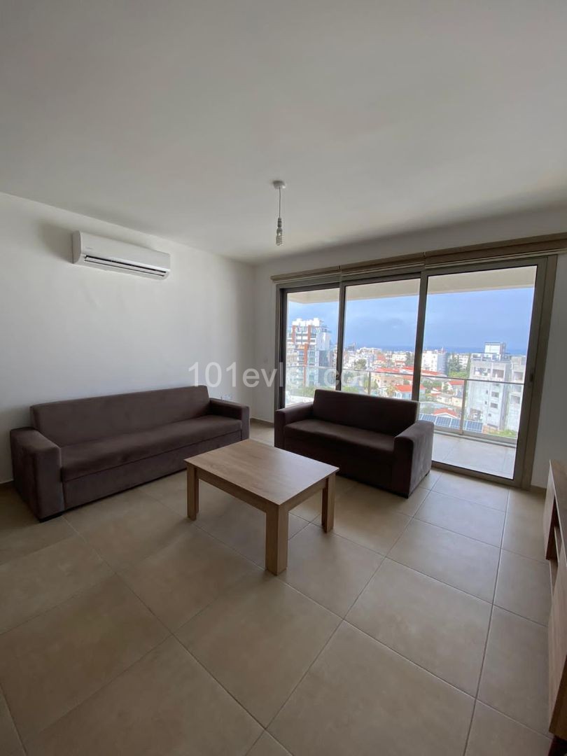 2+1 apartment for rent in Kyrenia center