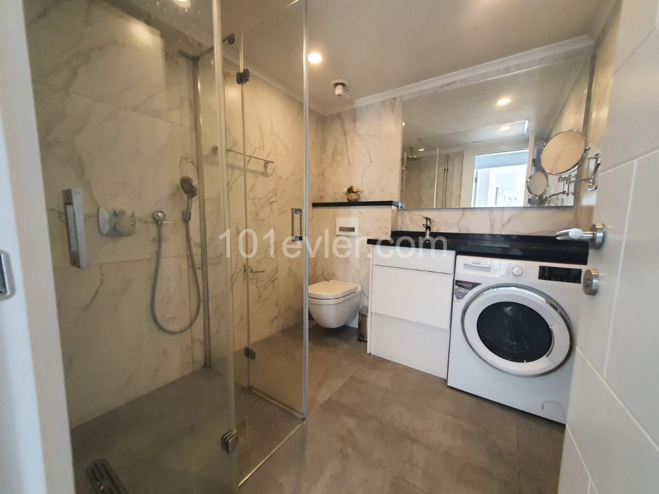 2+1 apartment for rent in Kyrenia, Center / Luxury