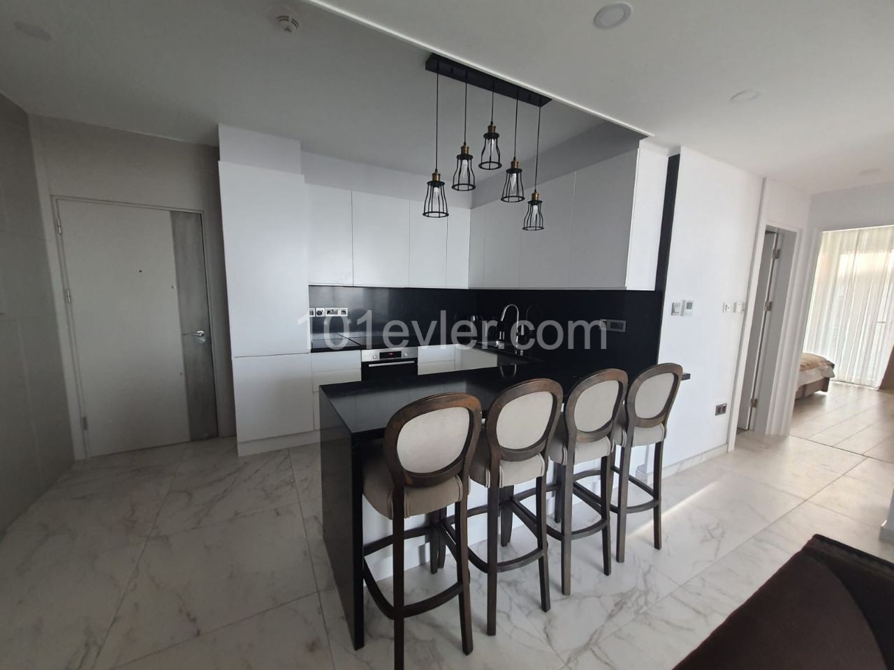 2+1 apartment for rent in Kyrenia, Center / Luxury