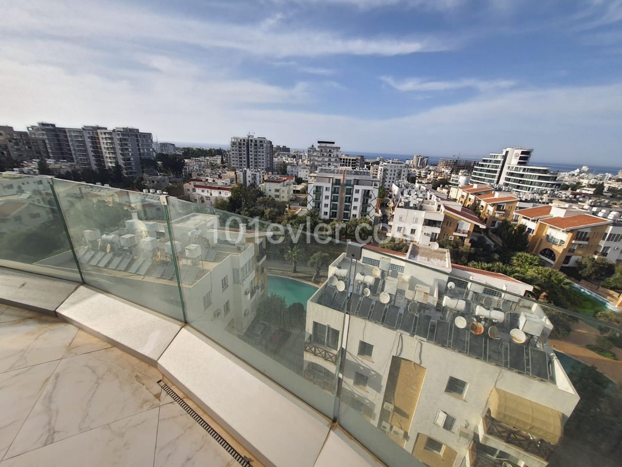 2+1 apartment for rent in Kyrenia, Center / Luxury
