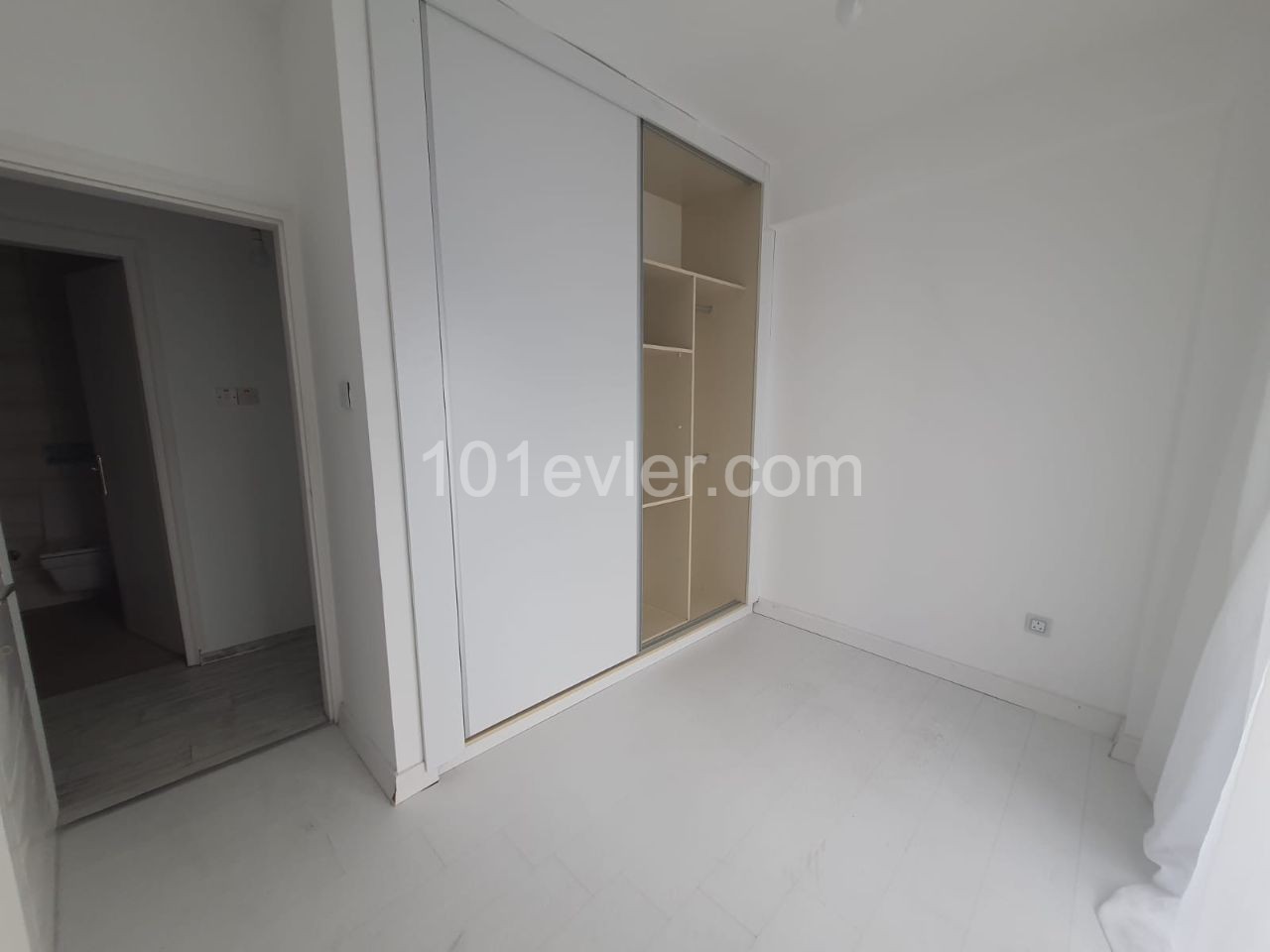 3 bedroom apartment for rent in Kyrenia center