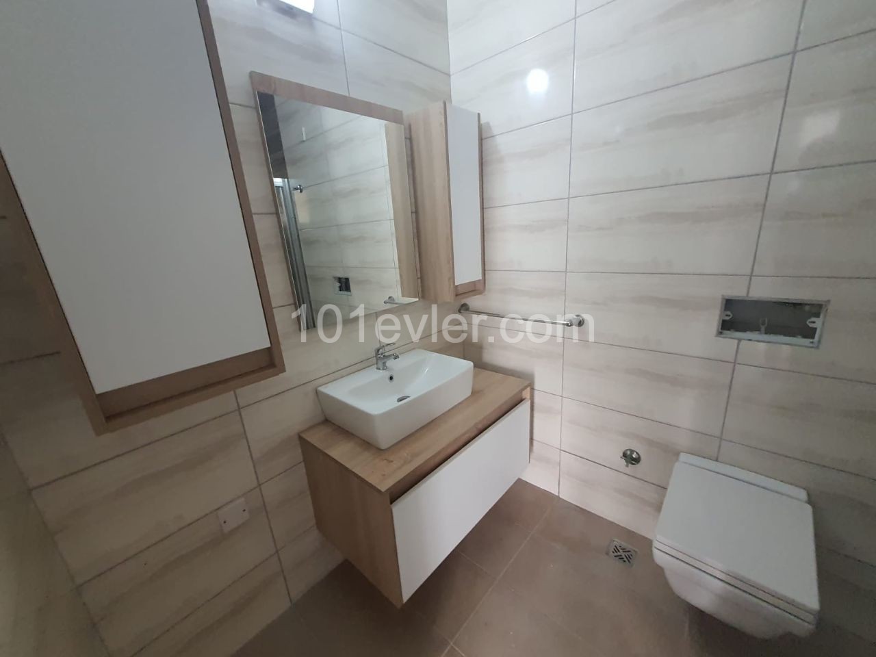 3 bedroom apartment for rent in Kyrenia center