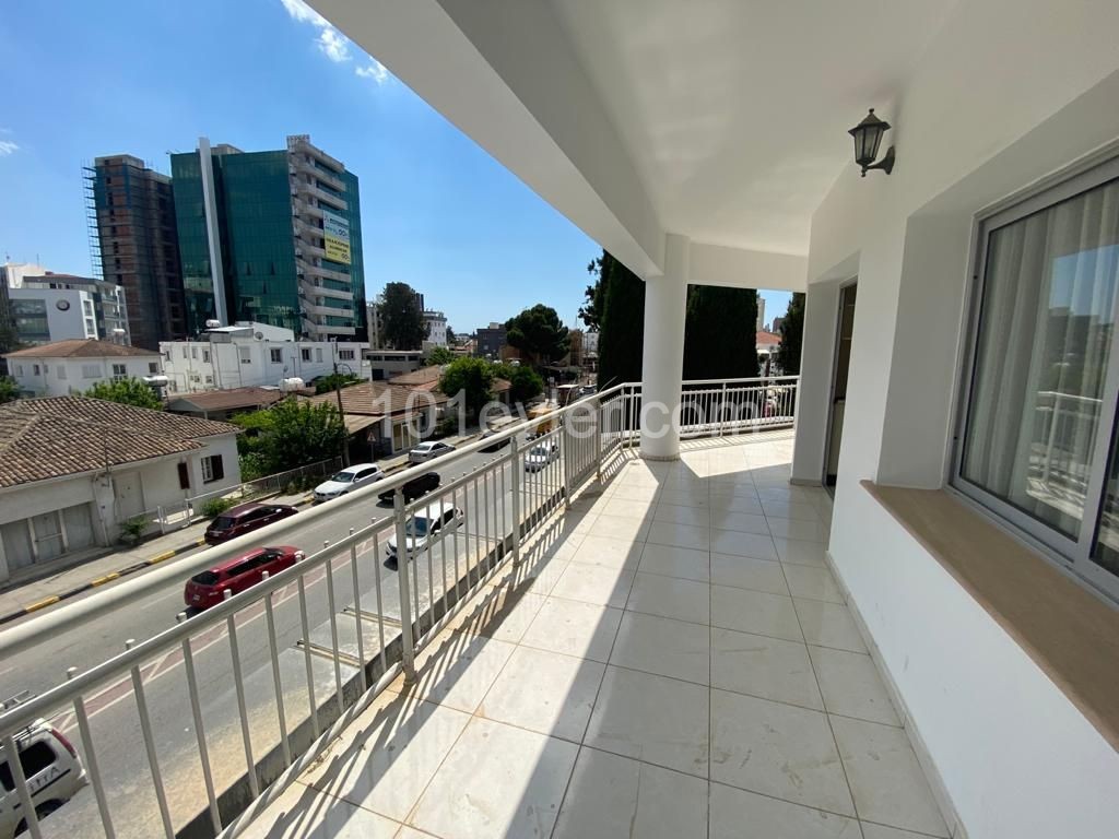 3 bedroom apartment for rent in Nicosia, Yenisehir