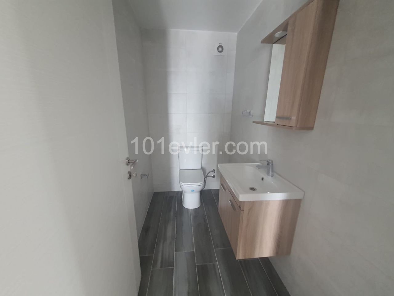 3 bedroom apartment for rent in Kyrenia Center