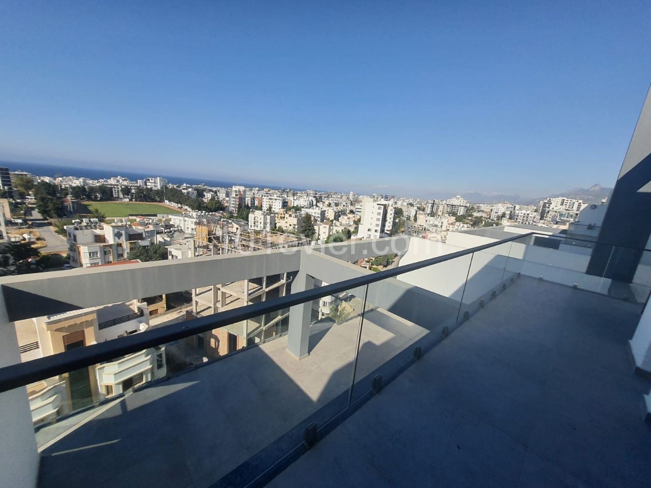 3 bedroom penthouse apartment for rent in Kyrenia Center / Dublex