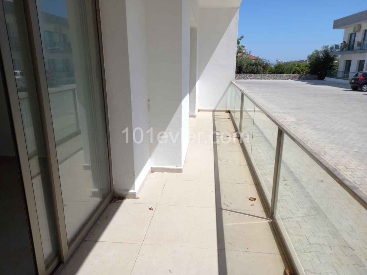 2 bedroom apartment for rent in Kyrenia, Alsancak / With garden