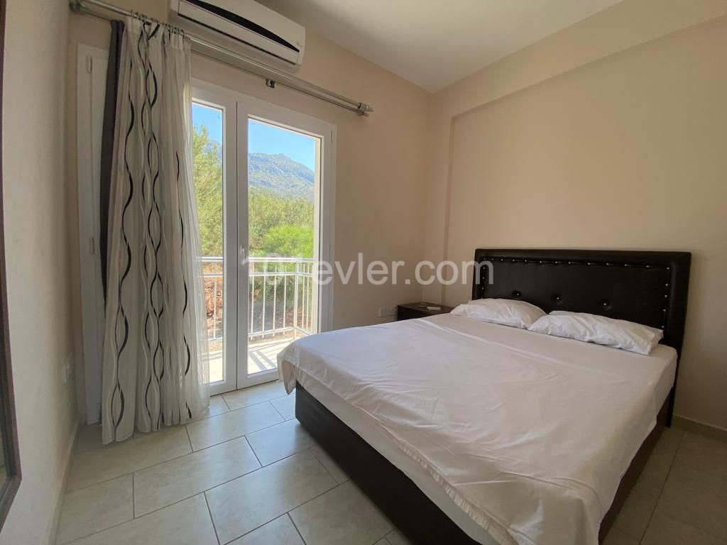 Kyrenia Chatalköy Zu Vermieten 4 + 1 Villa / Tag ** 