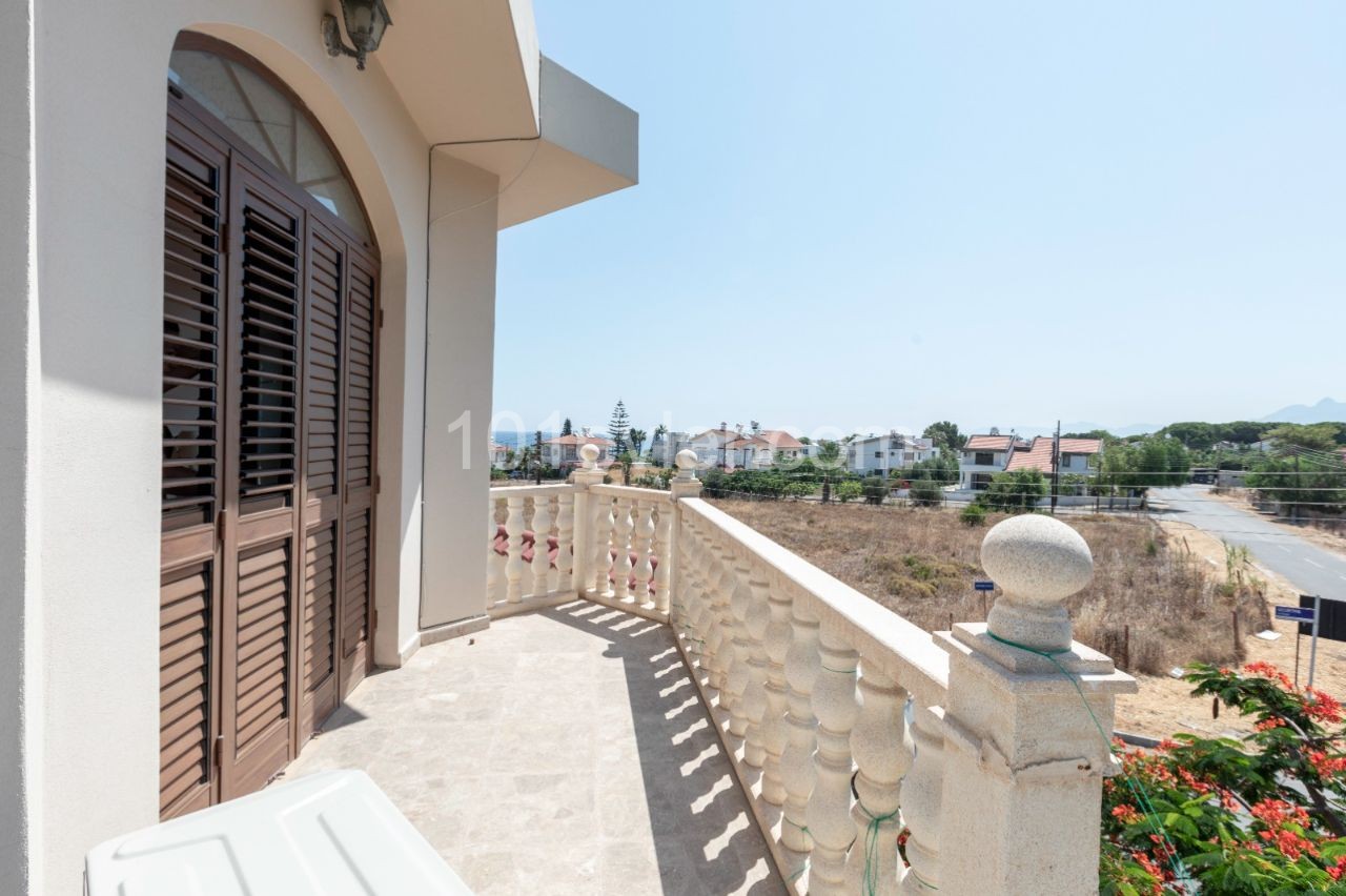 Girne Karaoğlanoğlu 4 + 2 Вилла на продажу ** 