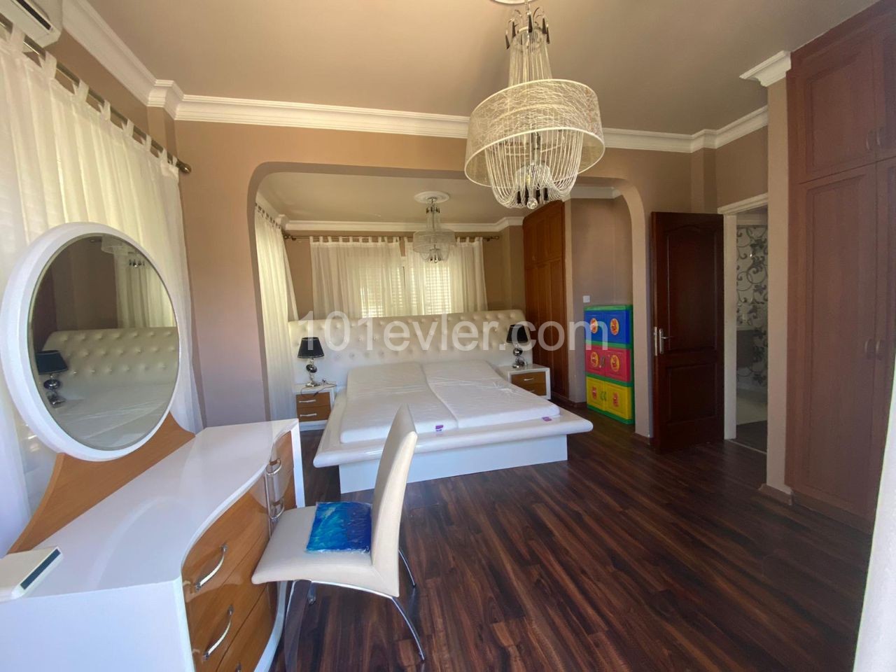3 bedroom villa for rent in Kyrenia Center 