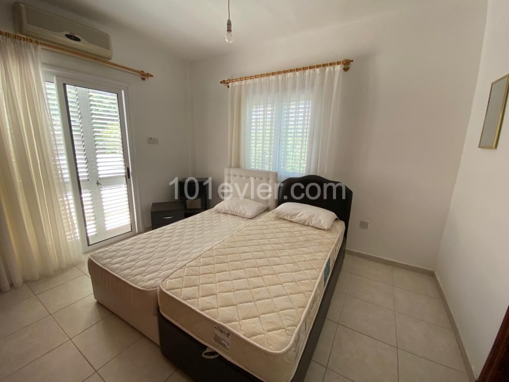 Girne Alsancak Satılık 3+1 Villa / Havuzlu