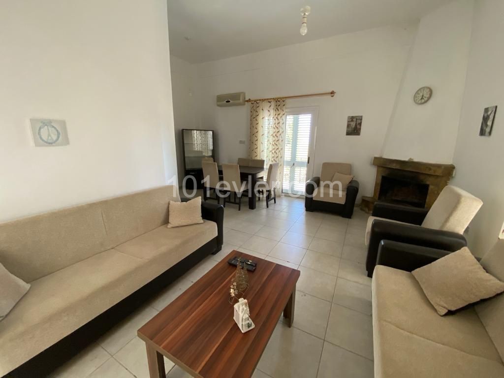 Girne Alsancak Satılık 3+1 Villa / Havuzlu