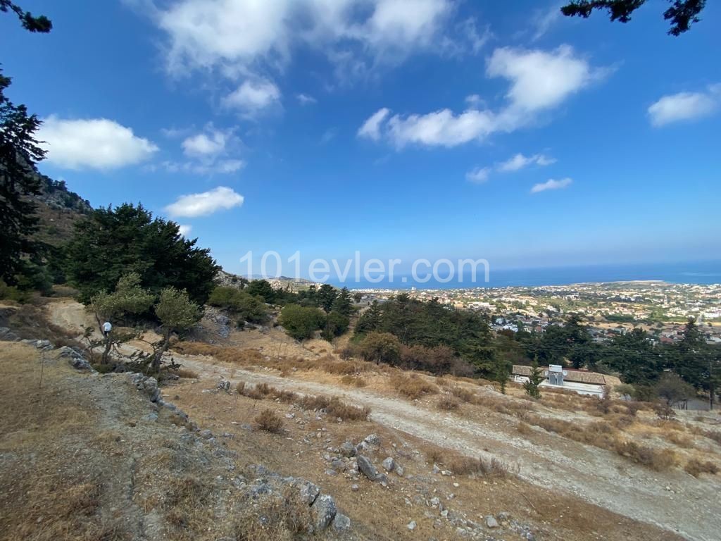 Plot of land for sale in Kyrenia, Karsiyaka