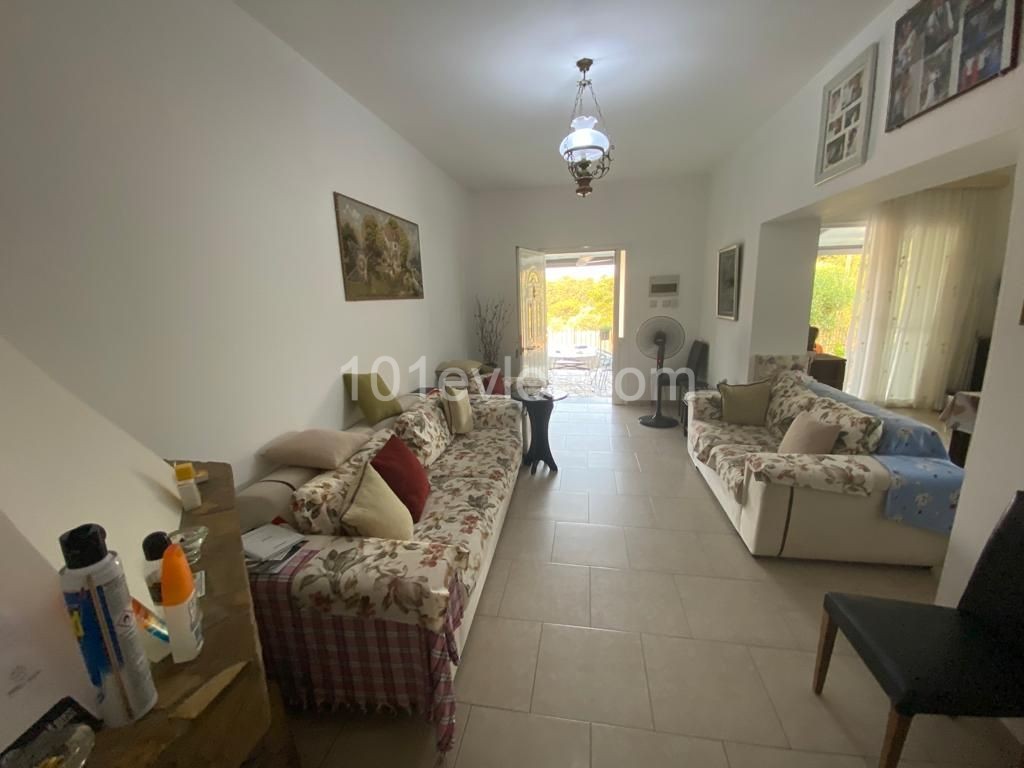 Girne Çatalköy Satılık 3+1 Bungalow / Dağ ve deniz manzaralı