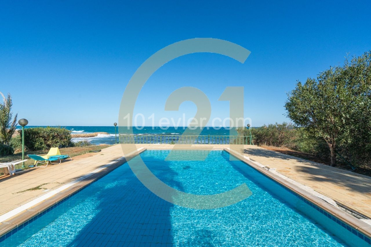 3 +2  Villa for Sale in Kyrenia, Catalkoy