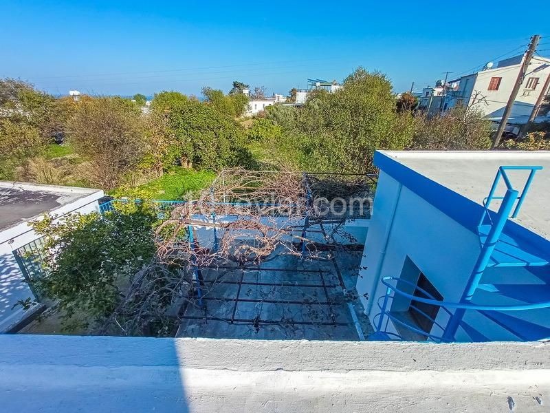 3 bedroom bungalow for sale in Kyrenia, Alsancak