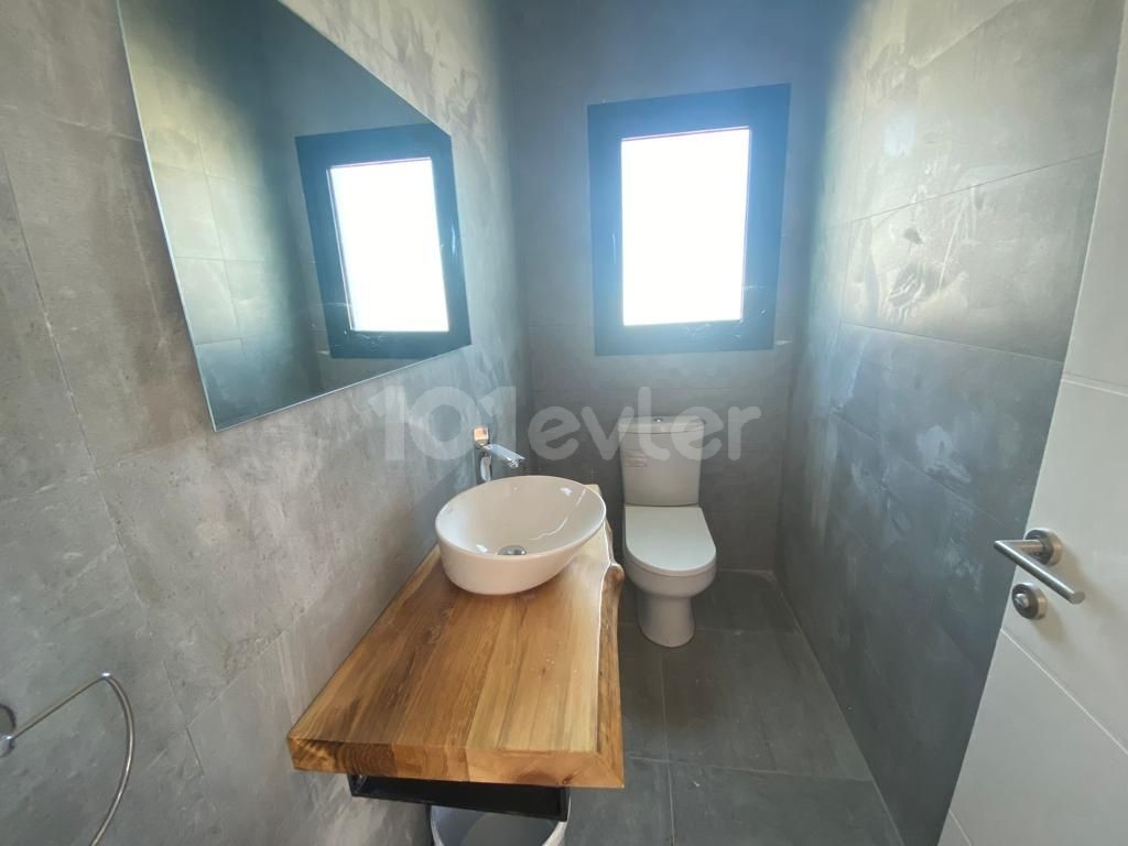 Girne Çatalköy Satılık 3+1 Villa