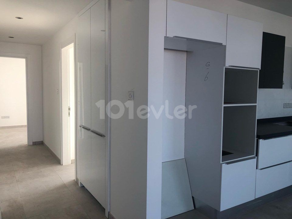 2+1 Wohnung Zum Verkauf In Kyrenia Zentrum ** 