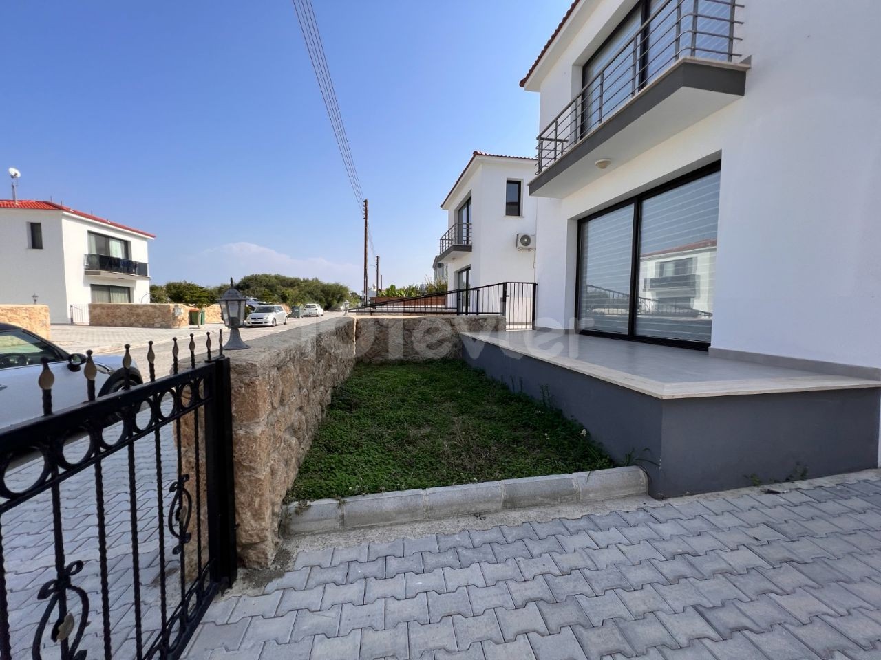 Girne Karaoğlanoğlu Satılık 4+1 Villa