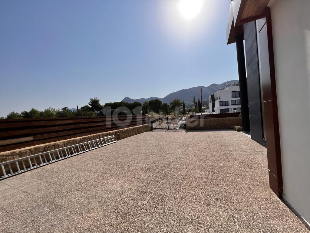 4 bedroom luxury villa for sale in Kyrenia, Karaoglanoglu 