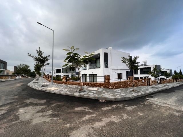 3+1 Villa zum Verkauf in Çatalköy, Kyrenia