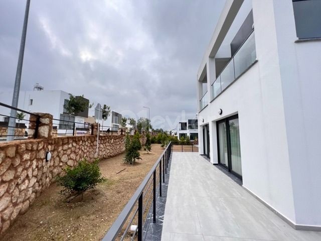 3+1 Villa zum Verkauf in Çatalköy, Kyrenia